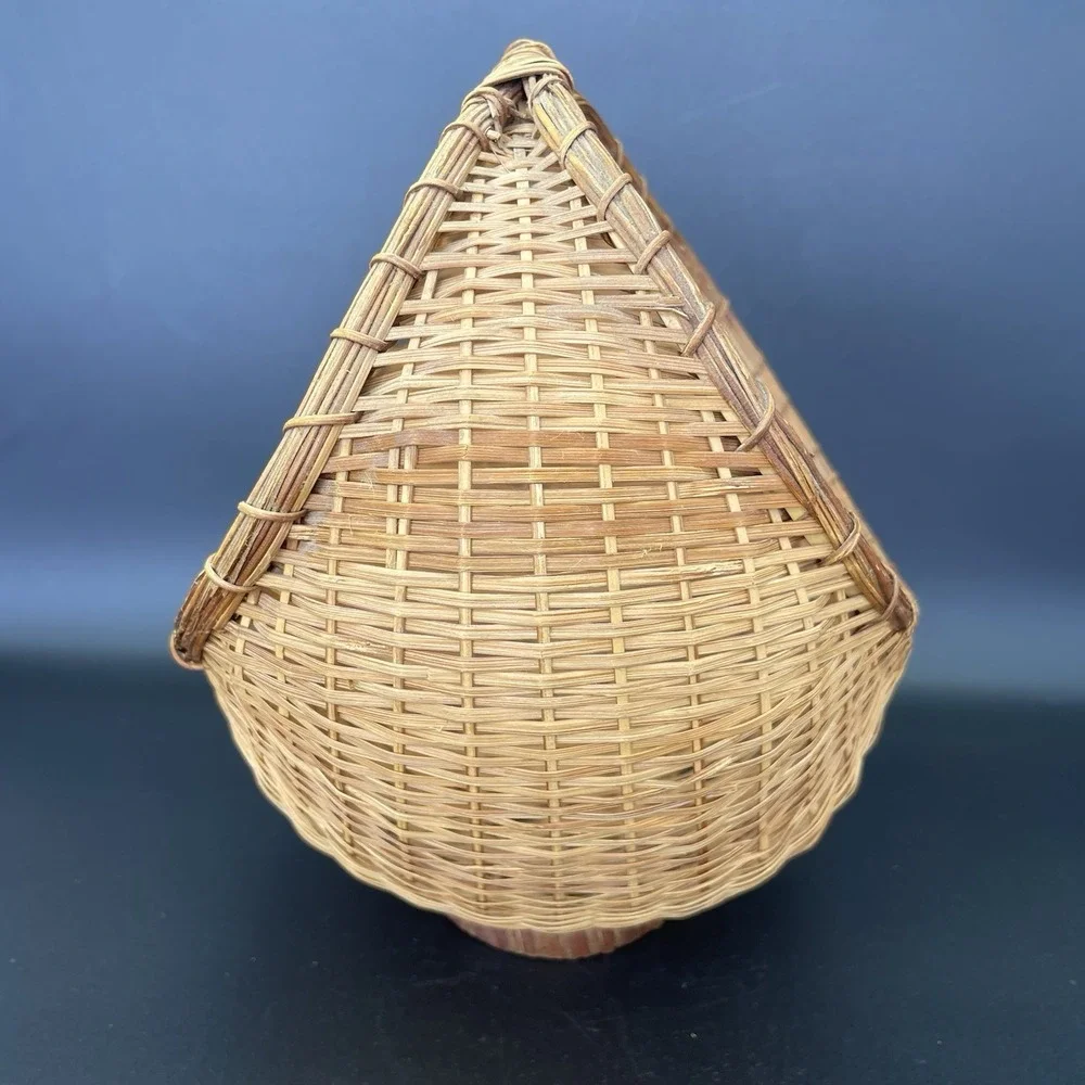 Vtg Woven Wicker Gondola Gathering Basket Cottage Core French Country Farmhouse